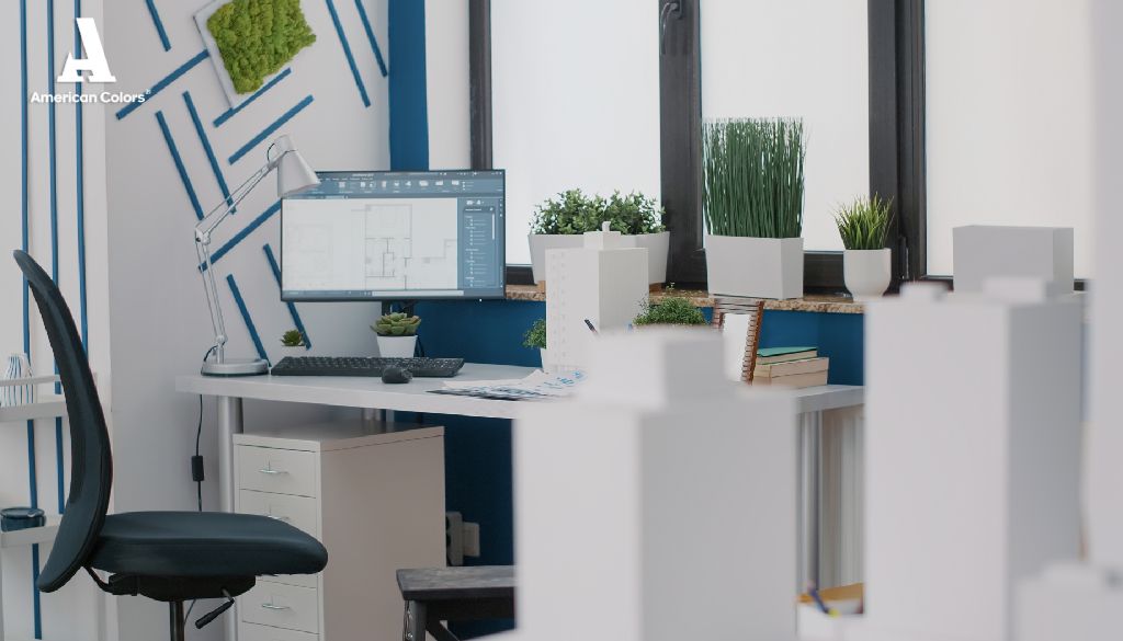 Colores para oficina moderna combinados con azules y blancos en un espacio renovado de trabajo